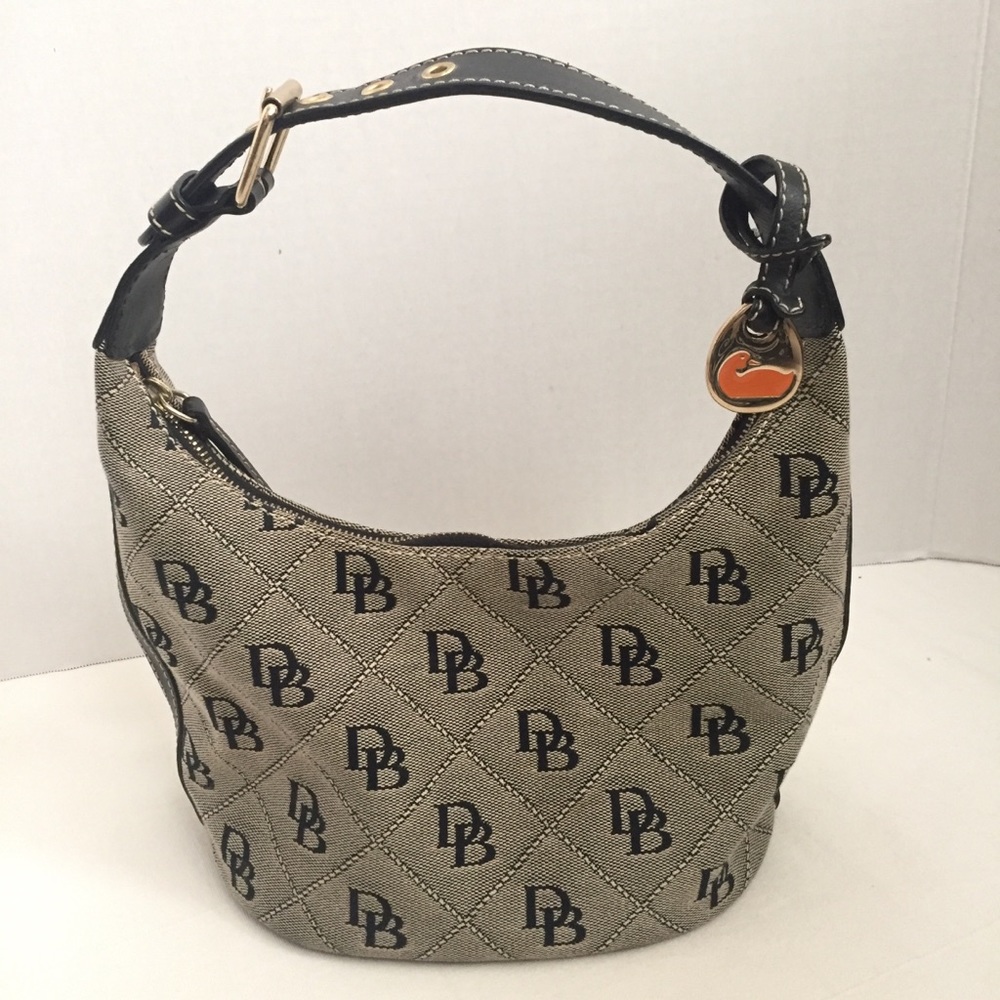 ❌SOLD❌Dooney & Bourke Signature Quilt Handbag